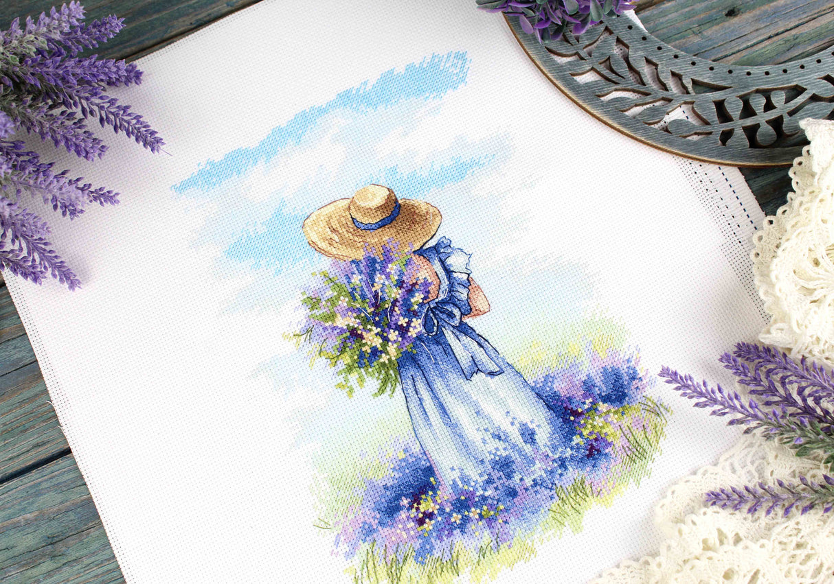 Cross stitch kit "Lavender walk" SNV-847 MP Studia