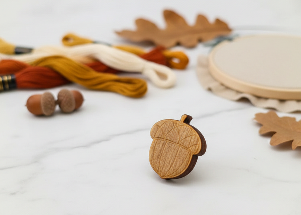 Needleminder Wizardi KF059/67G Needle Magnet – Golden Wooden Acorn