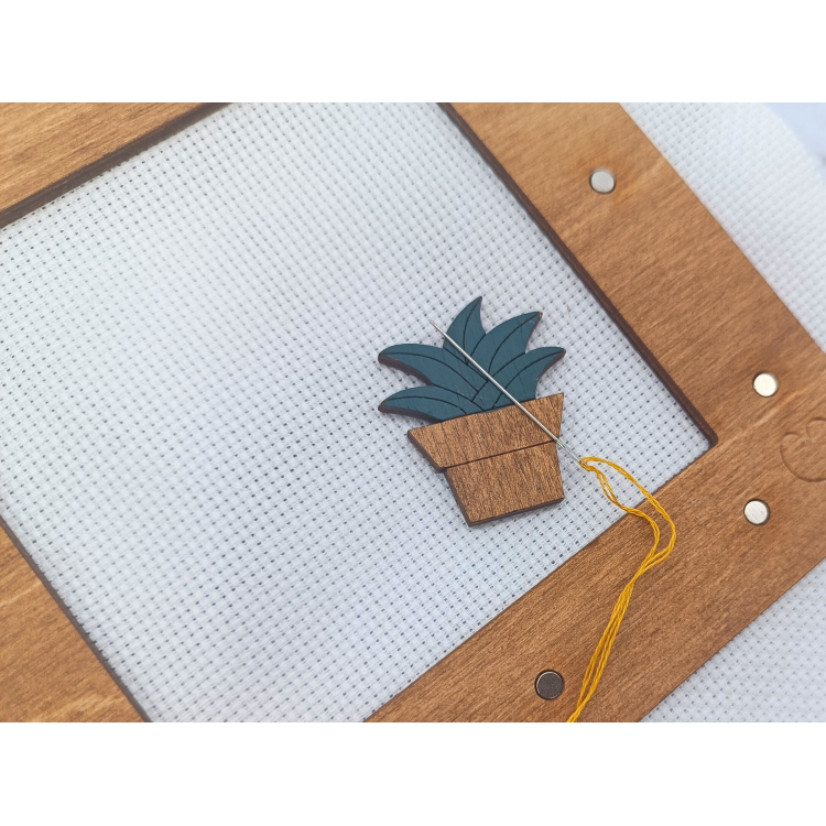 Magnetic Needle Holder. Succulent KF059/63 by Wizardi