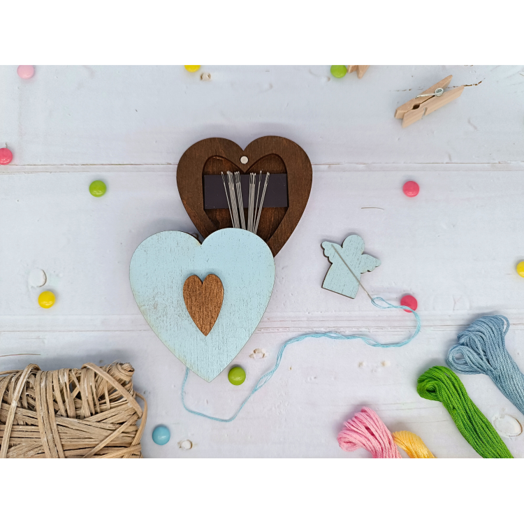 Estuche para Agujas Corazón Azul - Artesanía en Madera Wizardi KF056/100B