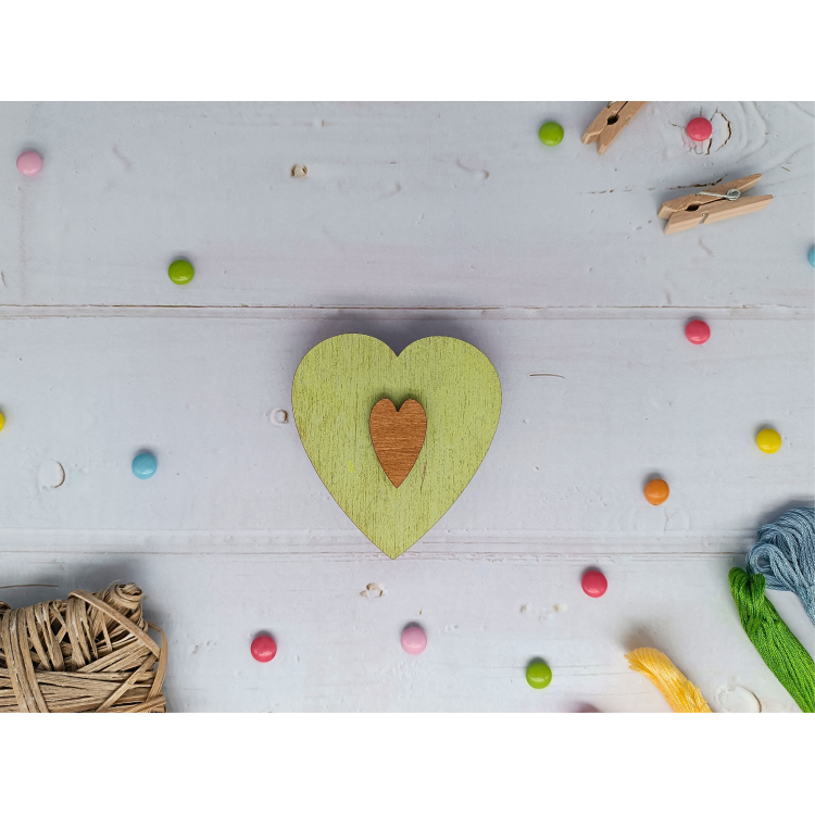 Estuche para Agujas con Corazón Verde - Elegancia y Organización por Wizardi KF056/100G