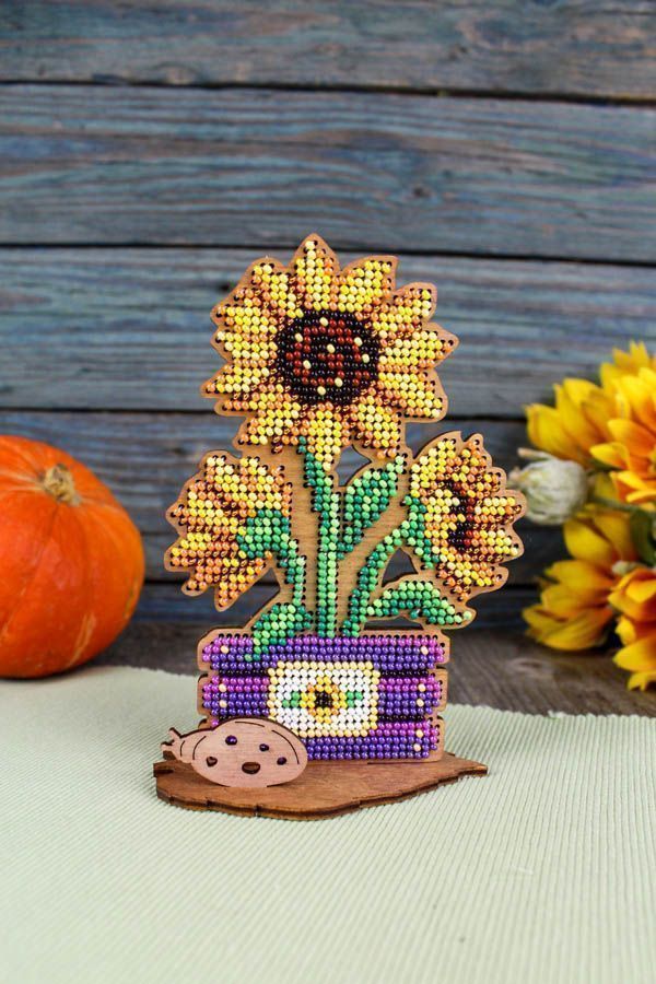 Broderie avec perles sur socle en bois "Tournesols dans une boîte" SO-099 MP Studia