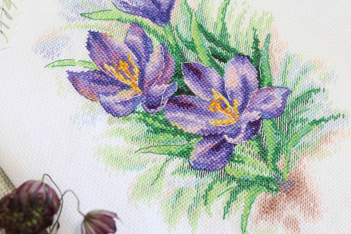 Kit de point de croix « Crocus lumineux » SNV-821 MP Studia