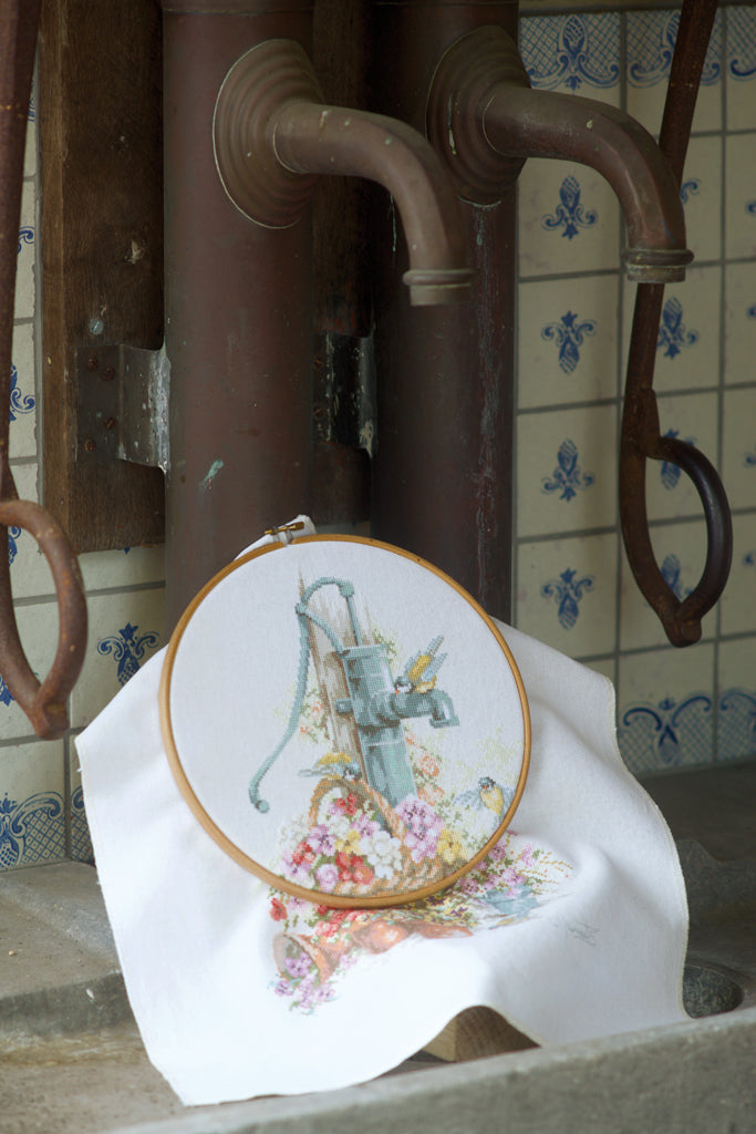 Pájaros en la bomba de agua - Lanarte - Kit de punto de cruz PN-0007958