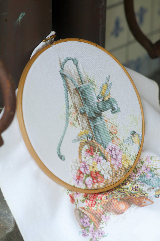 Pájaros en la bomba de agua - Lanarte - Kit de punto de cruz PN-0007958