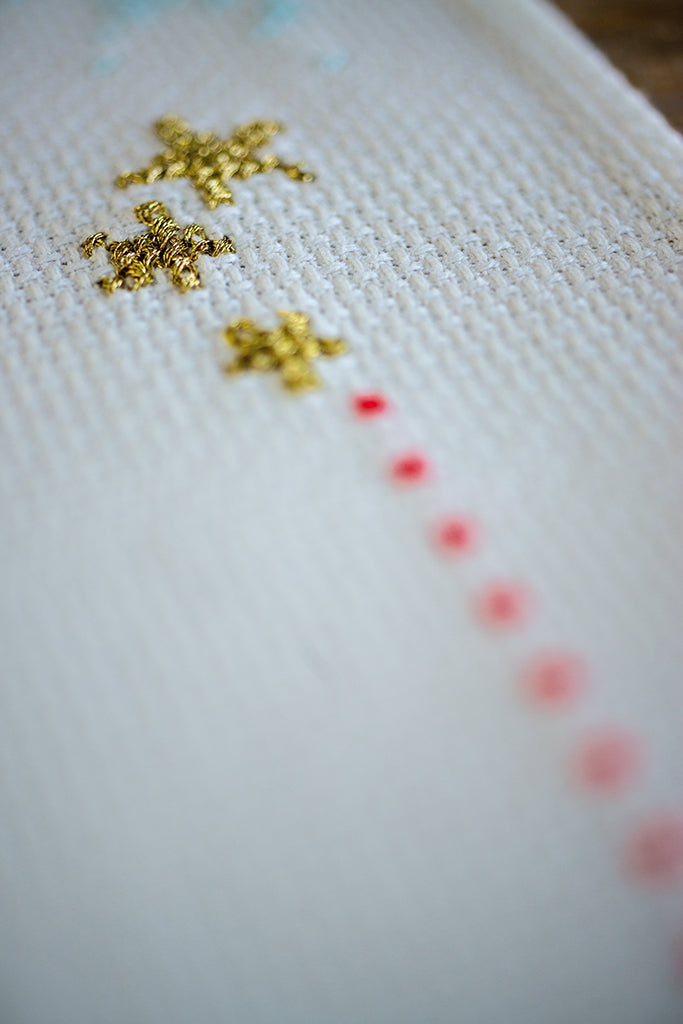 Christmas Flowers Table Runner - Vervaco - Cross Stitch Kit PN-0155487