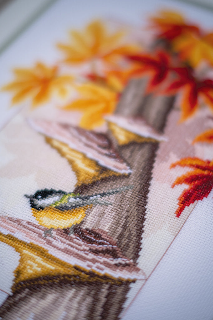 Carboneros entre hojas - Vervaco - Kit de punto de cruz PN-0157566