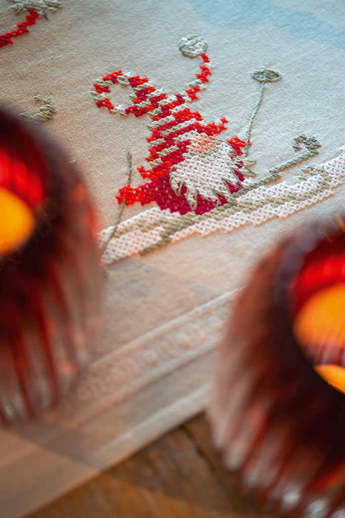 Camino de mesa Gnomos navideños - Vervaco - Kit de punto de cruz PN-0173615