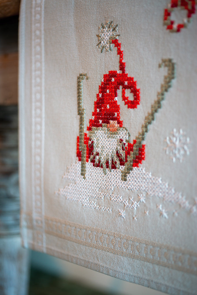 Camino de mesa Gnomos navideños - Vervaco - Kit de punto de cruz PN-0173615