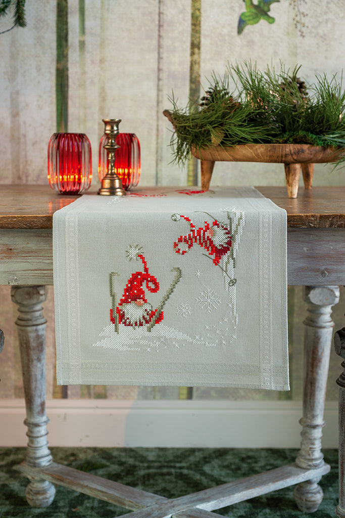 Camino de mesa Gnomos navideños - Vervaco - Kit de punto de cruz PN-0173615