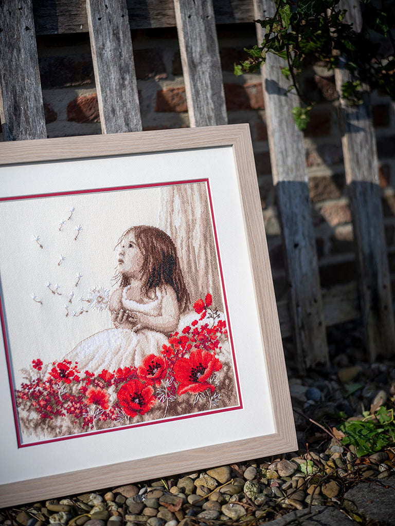 Niña en un campo de amapolas - Vervaco - Kit de punto de cruz PN-0184269
