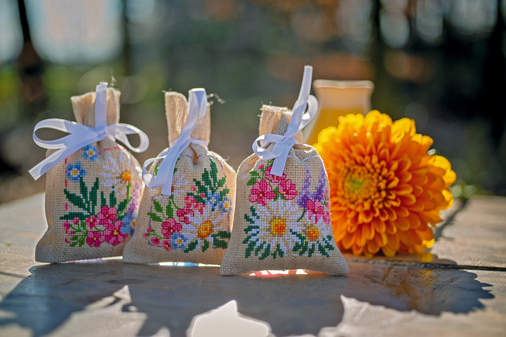 Flores de primavera - Vervaco - Kit de punto de cruz PN-0196584