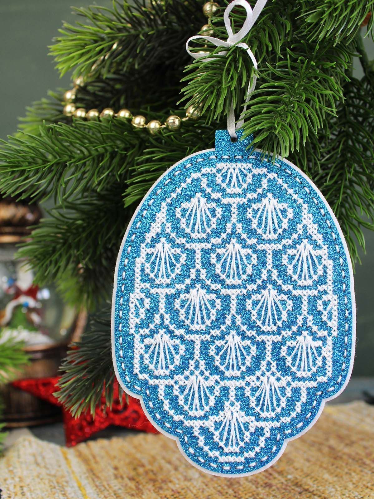 Kit de punto de cruz MP Studia ST-1086 – “Adorno navideño: Piña de invierno”