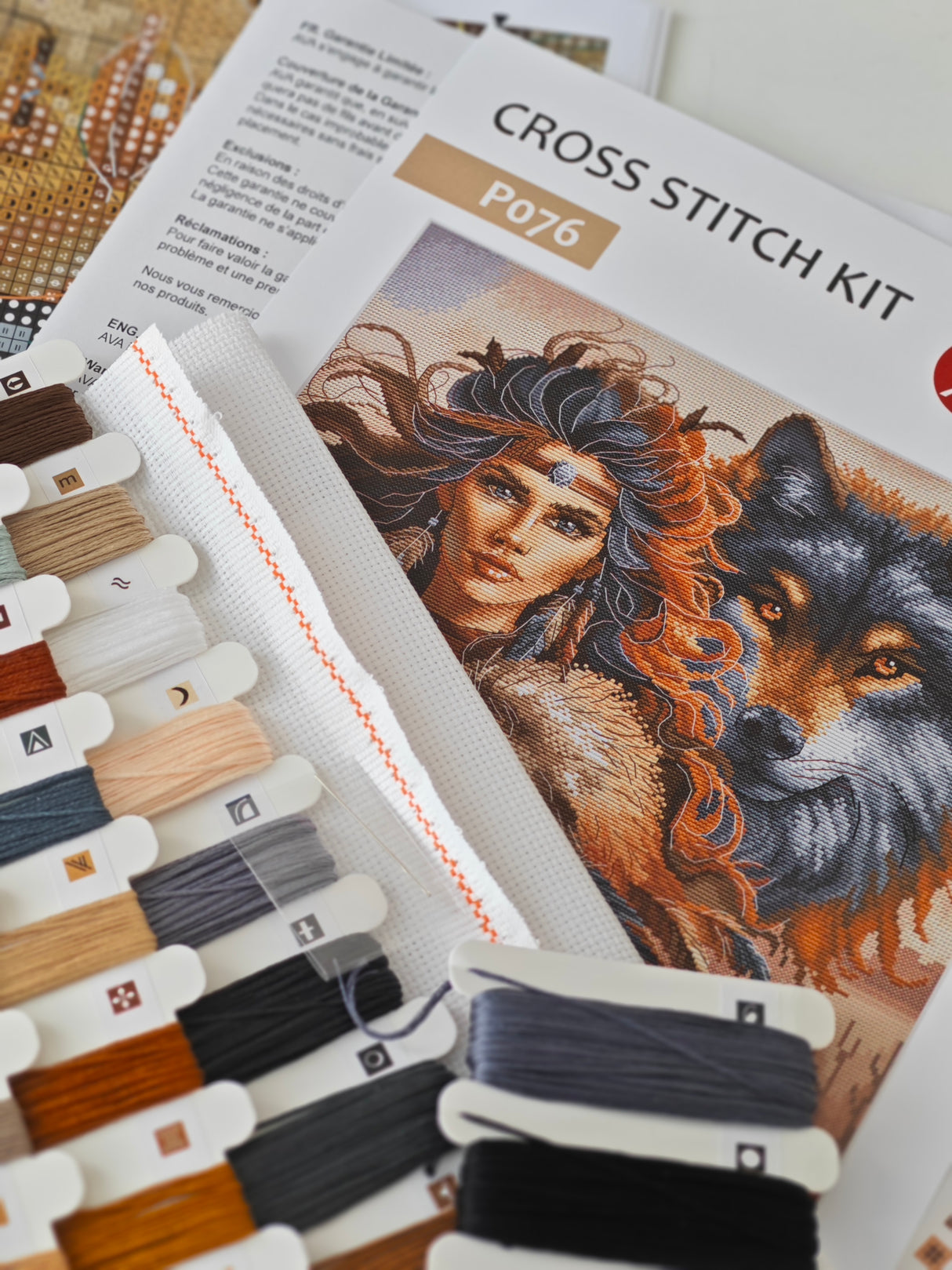 AVA P076 – Le Guerrier et le Loup | Kit de point de croix fantaisie