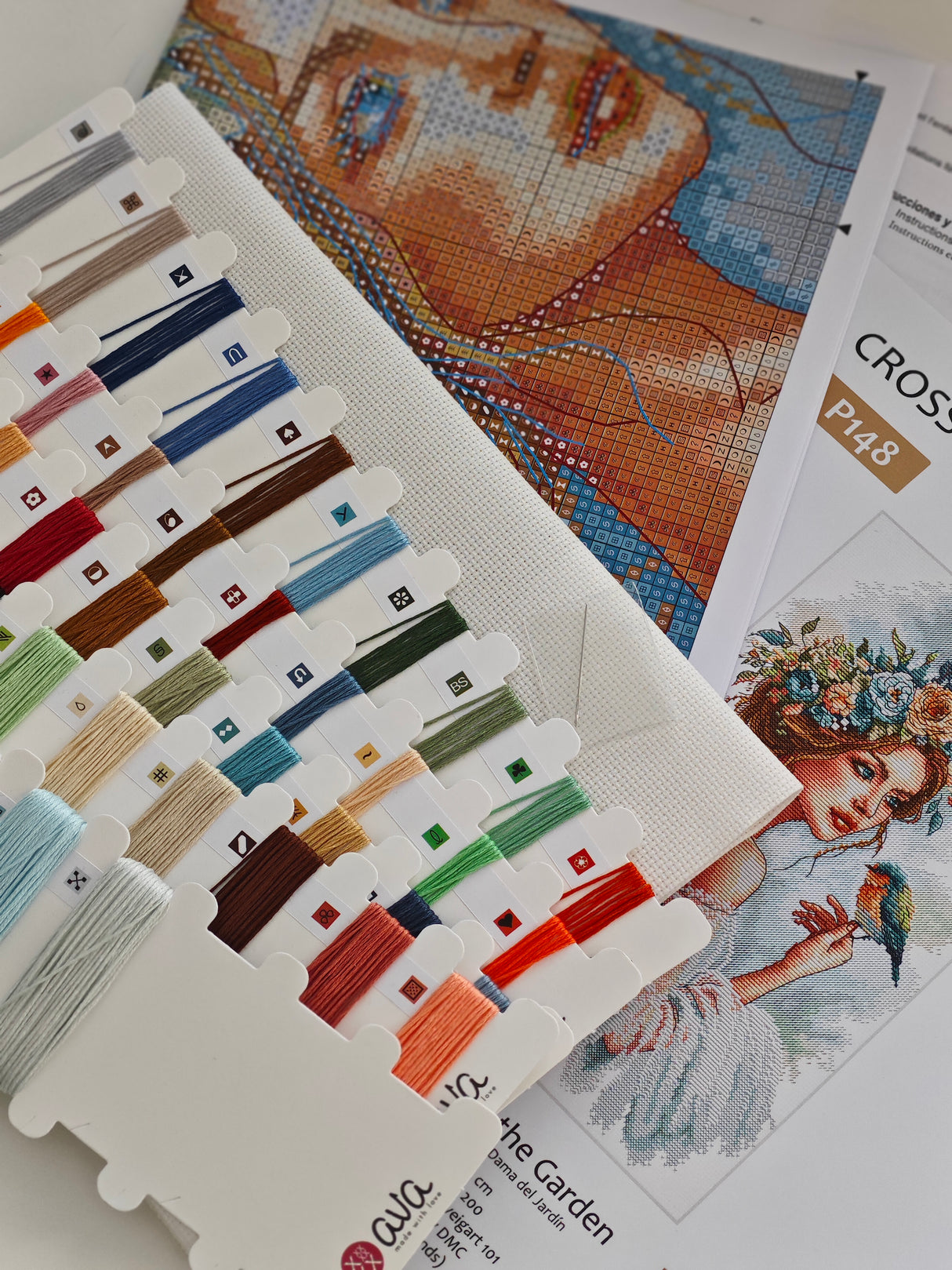 Kit de point de croix « La Dame au jardin » - AVA P148