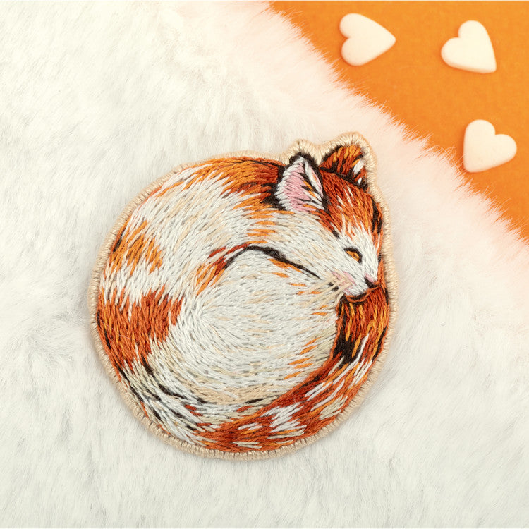 PANNA Embroidery kit "Brooch. Sleeping cat" PJK-2322