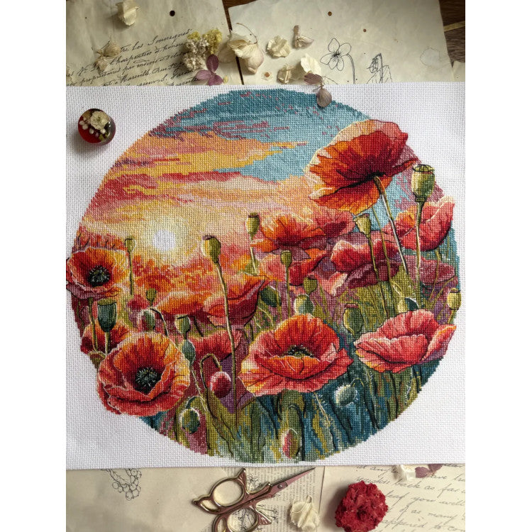 Kit de punto de cruz Andriana SANS-85 Sun in Poppies – Sol entre Amapolas 29x27 cm