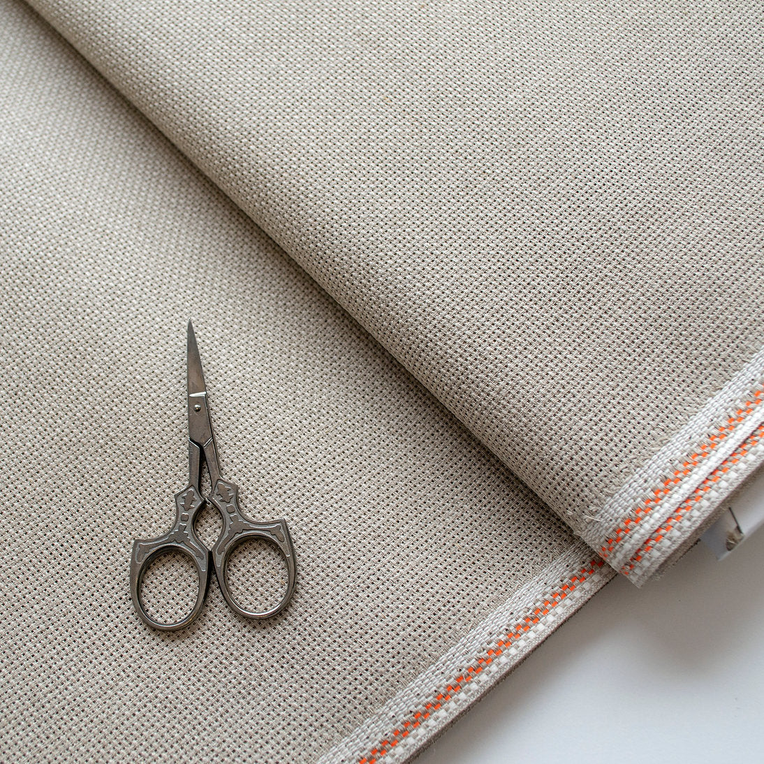 Tela Lino Aida 14 ct 3390/53 de Zweigart para punto de cruz, lino natural de alta calidad