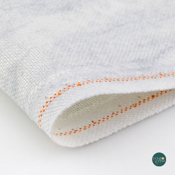 Tela Zweigart Lugana 25 ct marmoleada 3835/7139 doblada – acabado y grosor