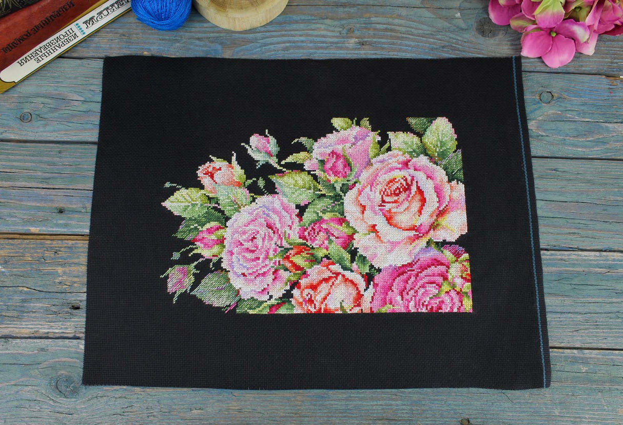 Kit de Punto de Cruz MP Studia SNV-949 – Noble Roses