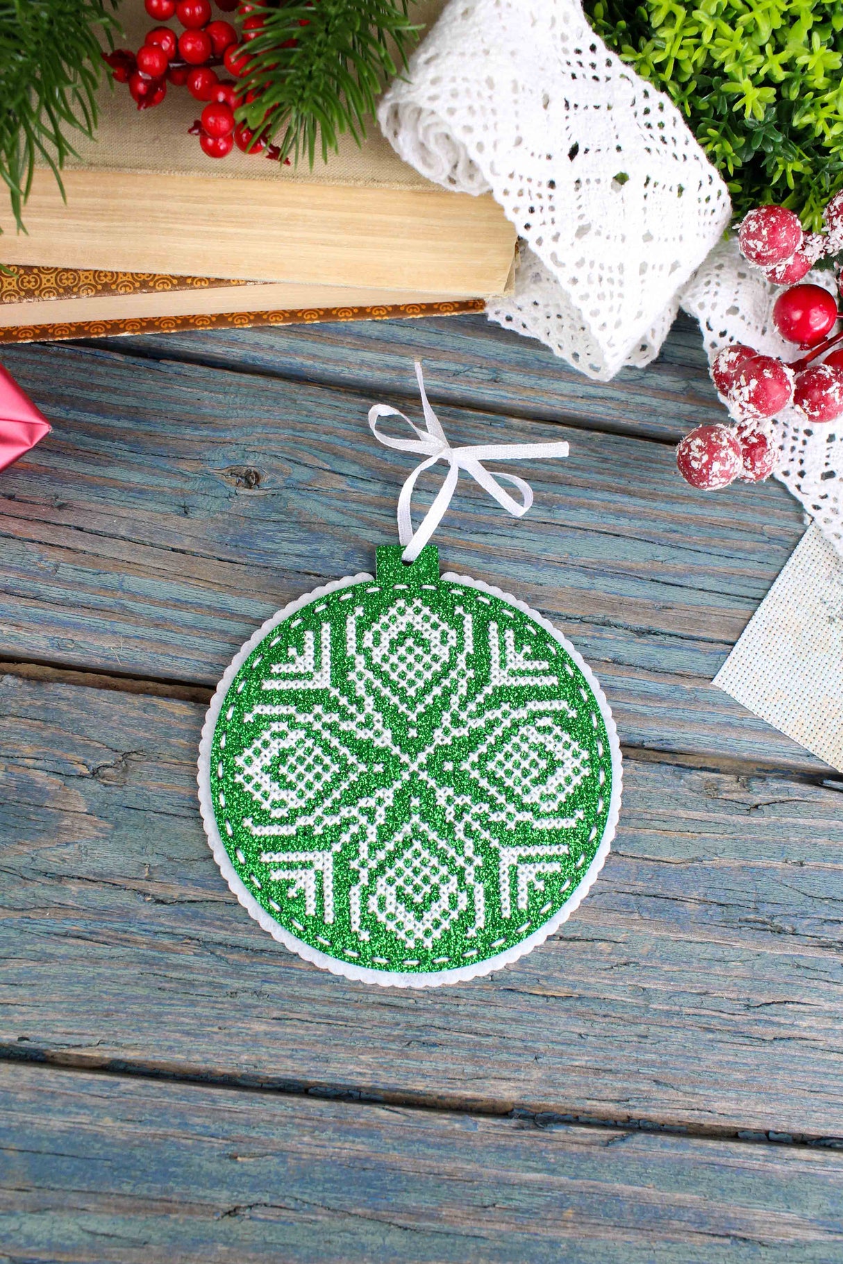 Kit au point de croix "Motif Pin" ST-1084 MP Studia