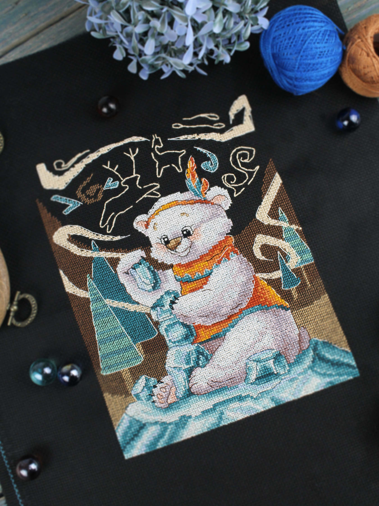 Kit de point de croix « Tour de glace » SNV-892 – Ours polaire sculpteur