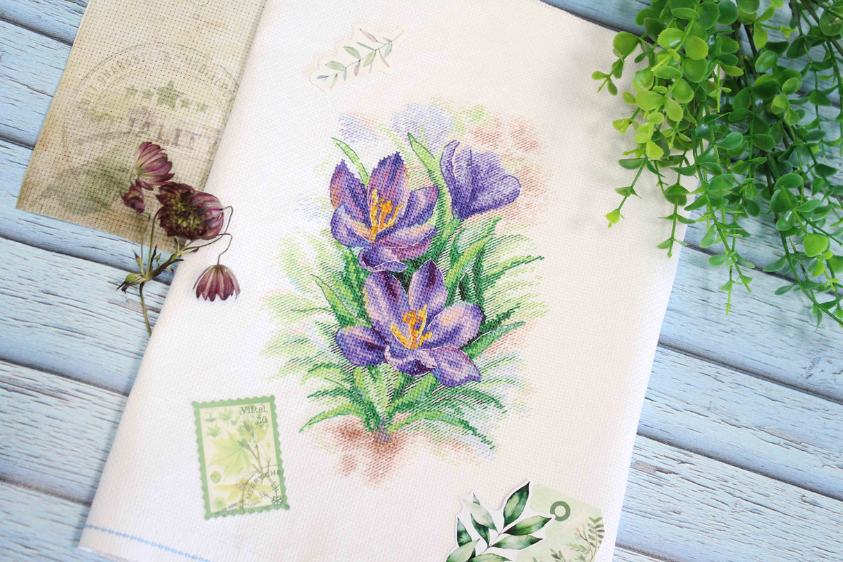 Kit de point de croix « Crocus lumineux » SNV-821 MP Studia