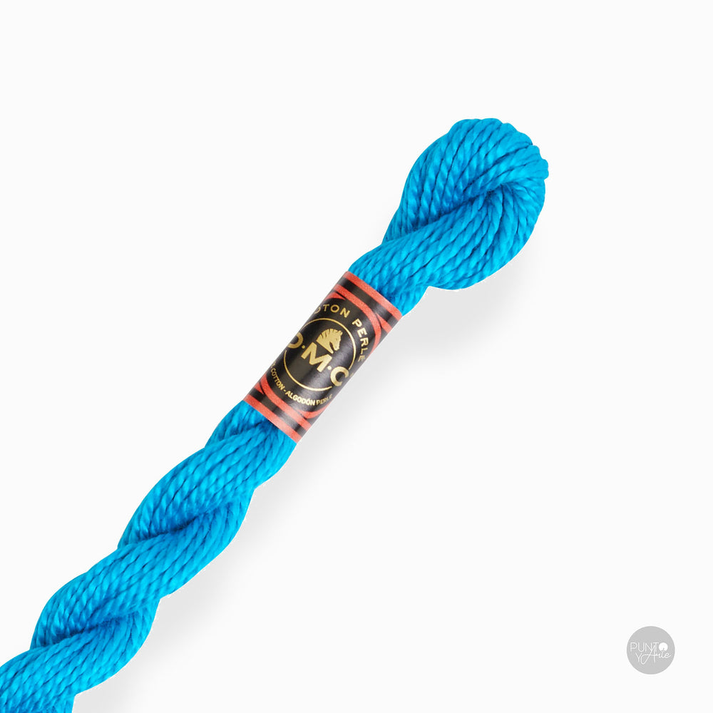 Écheveau de fil de coton Perle DMC épaisseur 3 à 15 m : élégance et polyvalence dans votre broderie