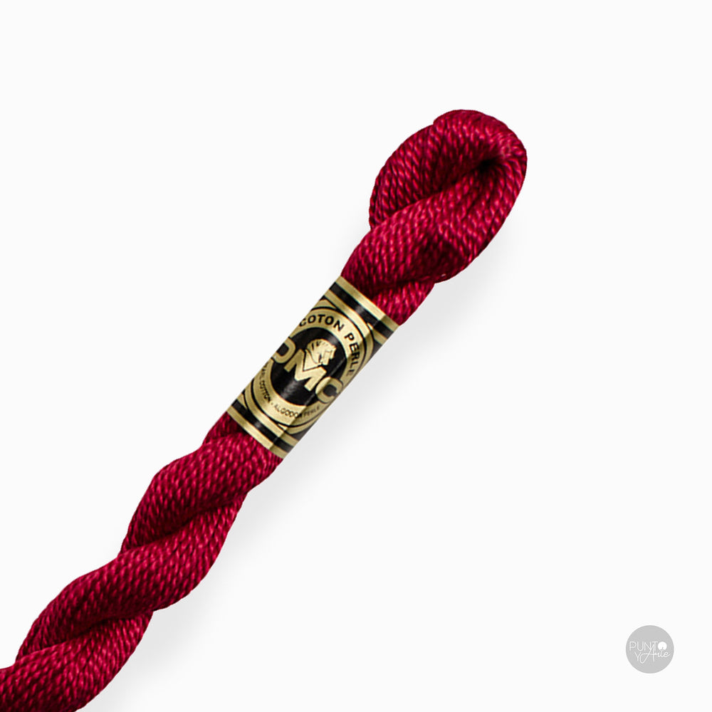 Écheveau de fil de coton Perle DMC épaisseur 3 à 15 m : élégance et polyvalence dans votre broderie