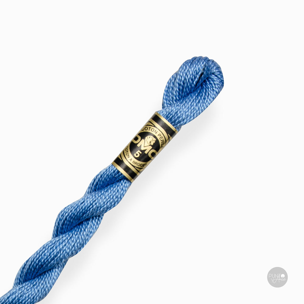 Écheveau de fil de coton Perle DMC épaisseur 3 à 15 m : élégance et polyvalence dans votre broderie
