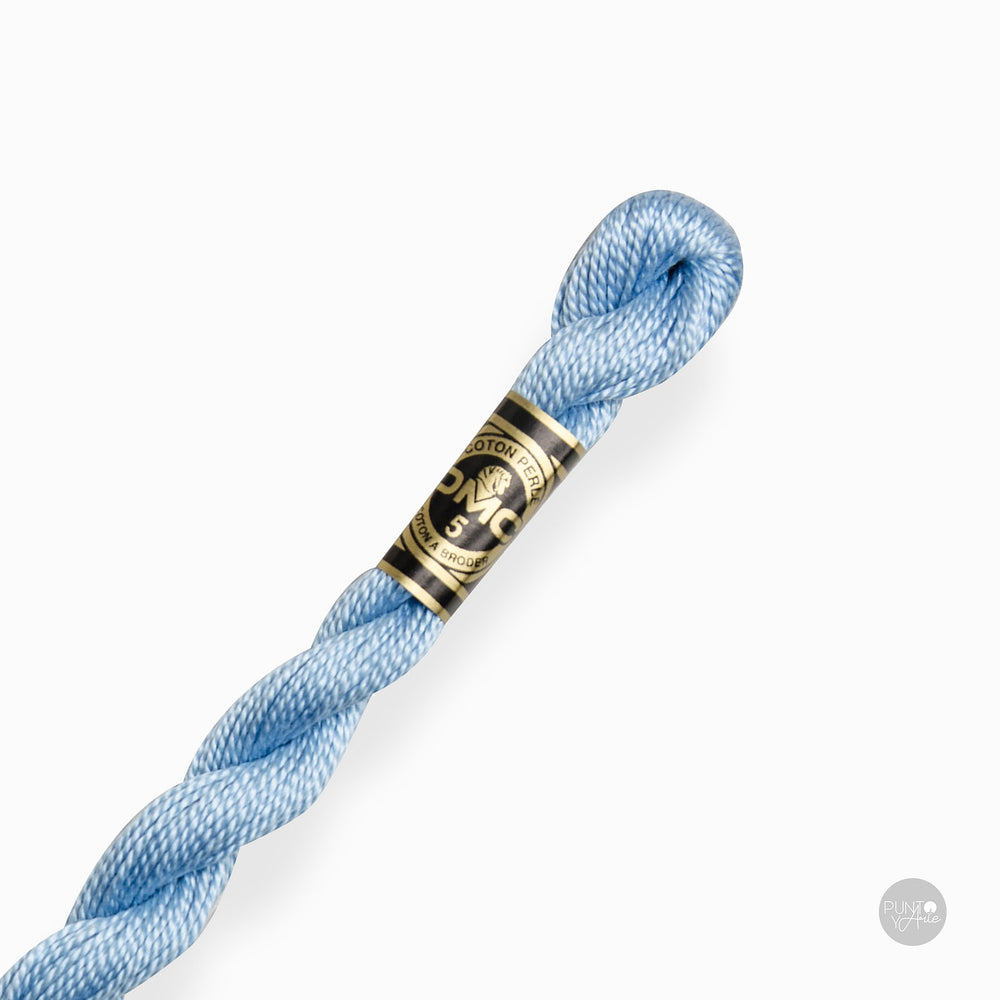 Écheveau de fil de coton Perle DMC épaisseur 3 à 15 m : élégance et polyvalence dans votre broderie