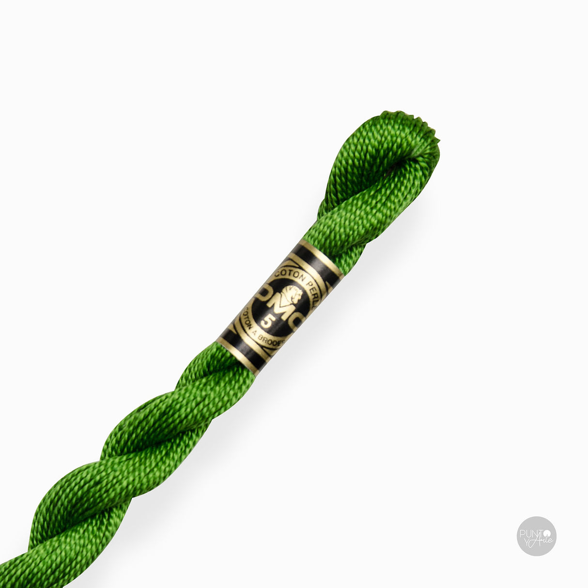 Écheveau de fil de coton Perle DMC épaisseur 3 à 15 m : élégance et polyvalence dans votre broderie