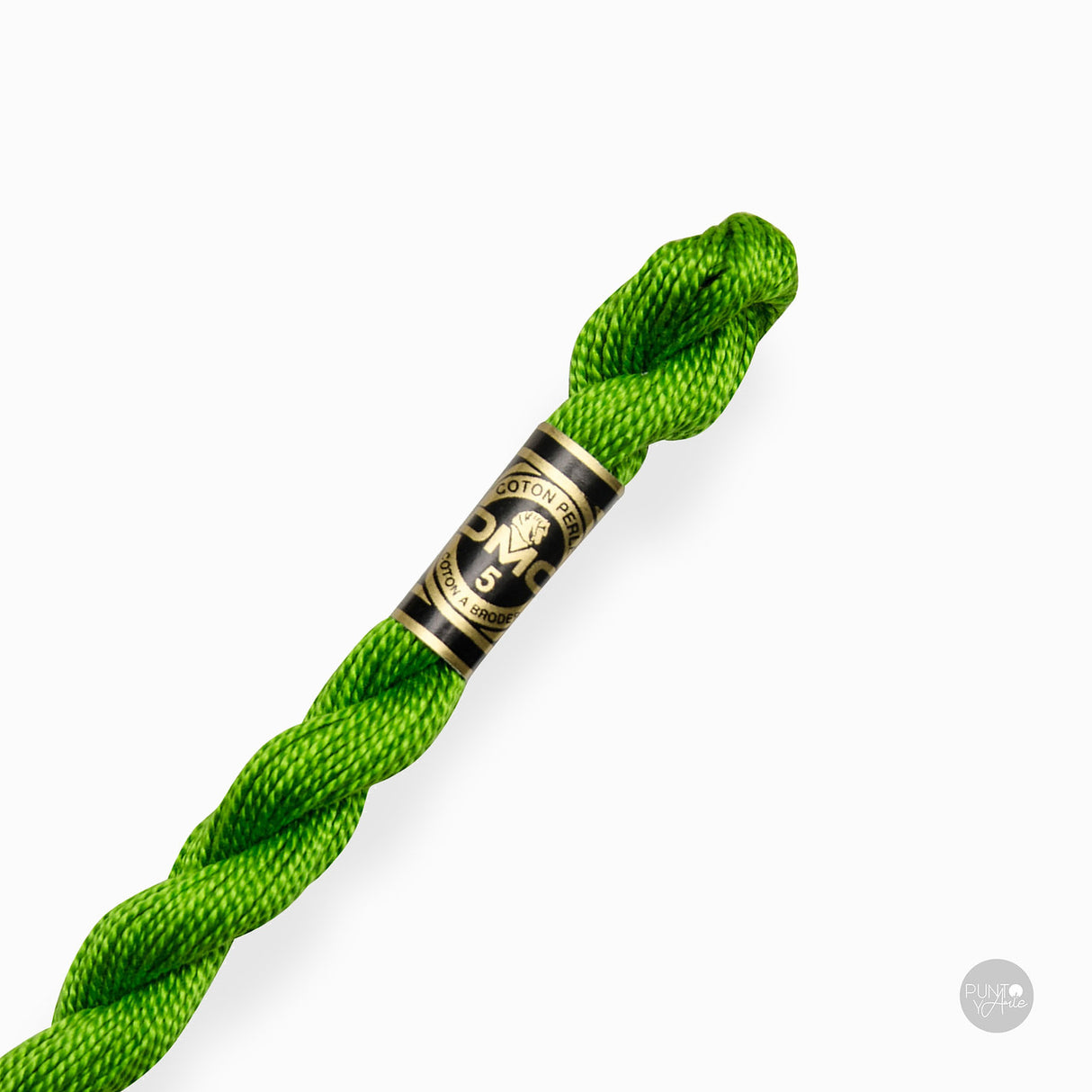 Écheveau de fil de coton Perle DMC épaisseur 3 à 15 m : élégance et polyvalence dans votre broderie