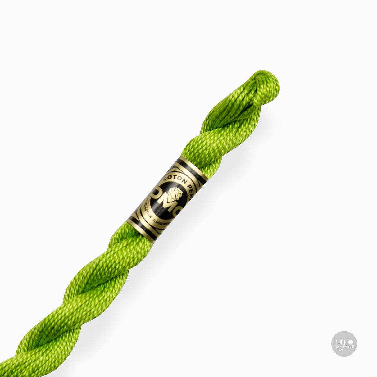 Écheveau de fil de coton Perle DMC épaisseur 3 à 15 m : élégance et polyvalence dans votre broderie