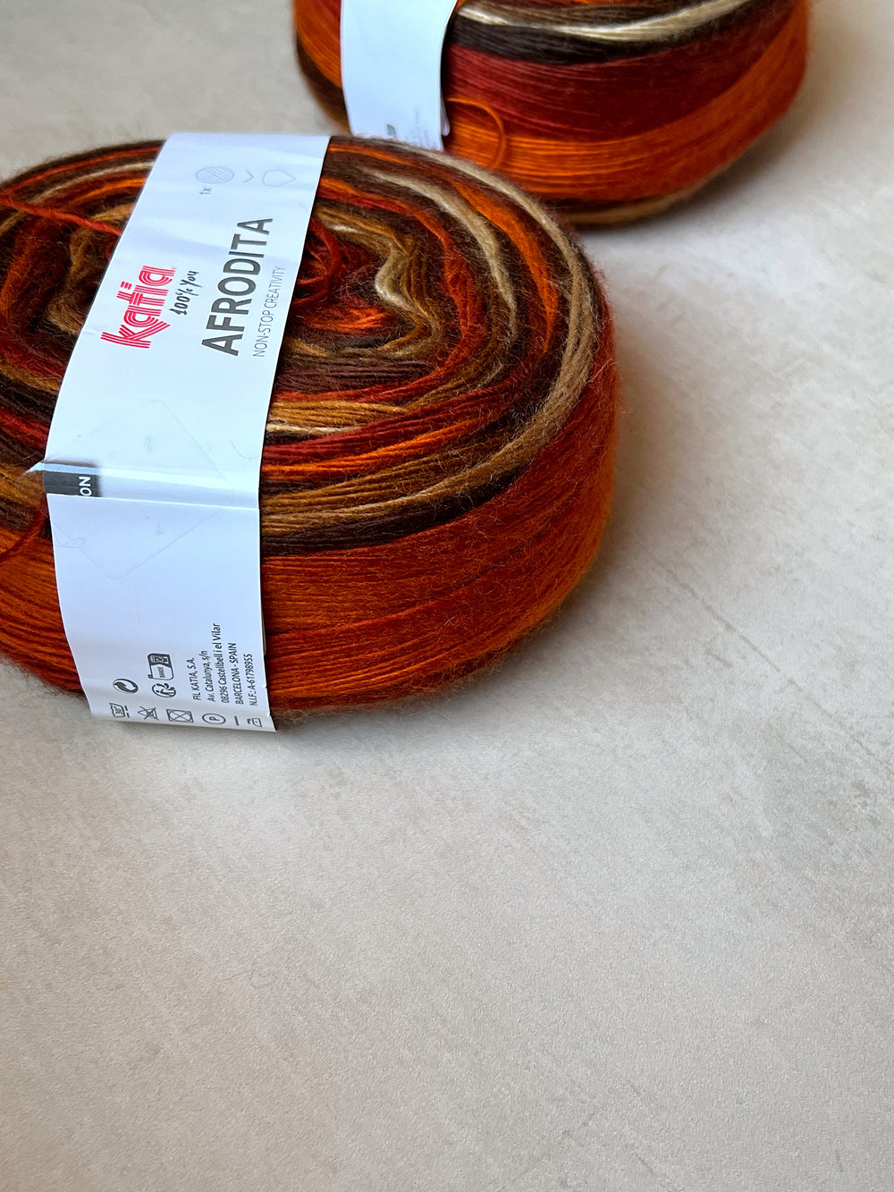 Katia Afrodita Wool : Fusion de couleur et de confort dans chaque point