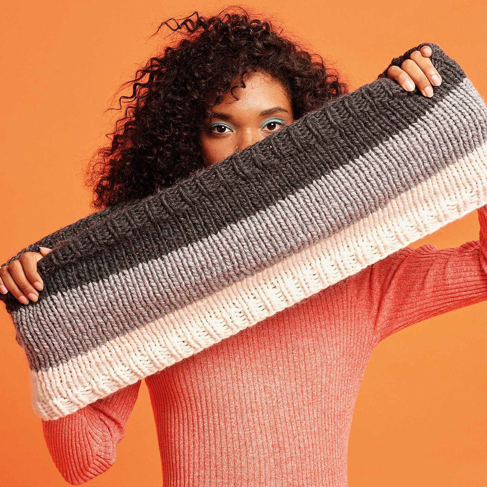 Bonus knit double collar pattern with Chunky Wow by Katia!