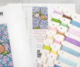 Contenido del kit de punto de cruz Letistitch L10-012 Hiding in Hydrangea