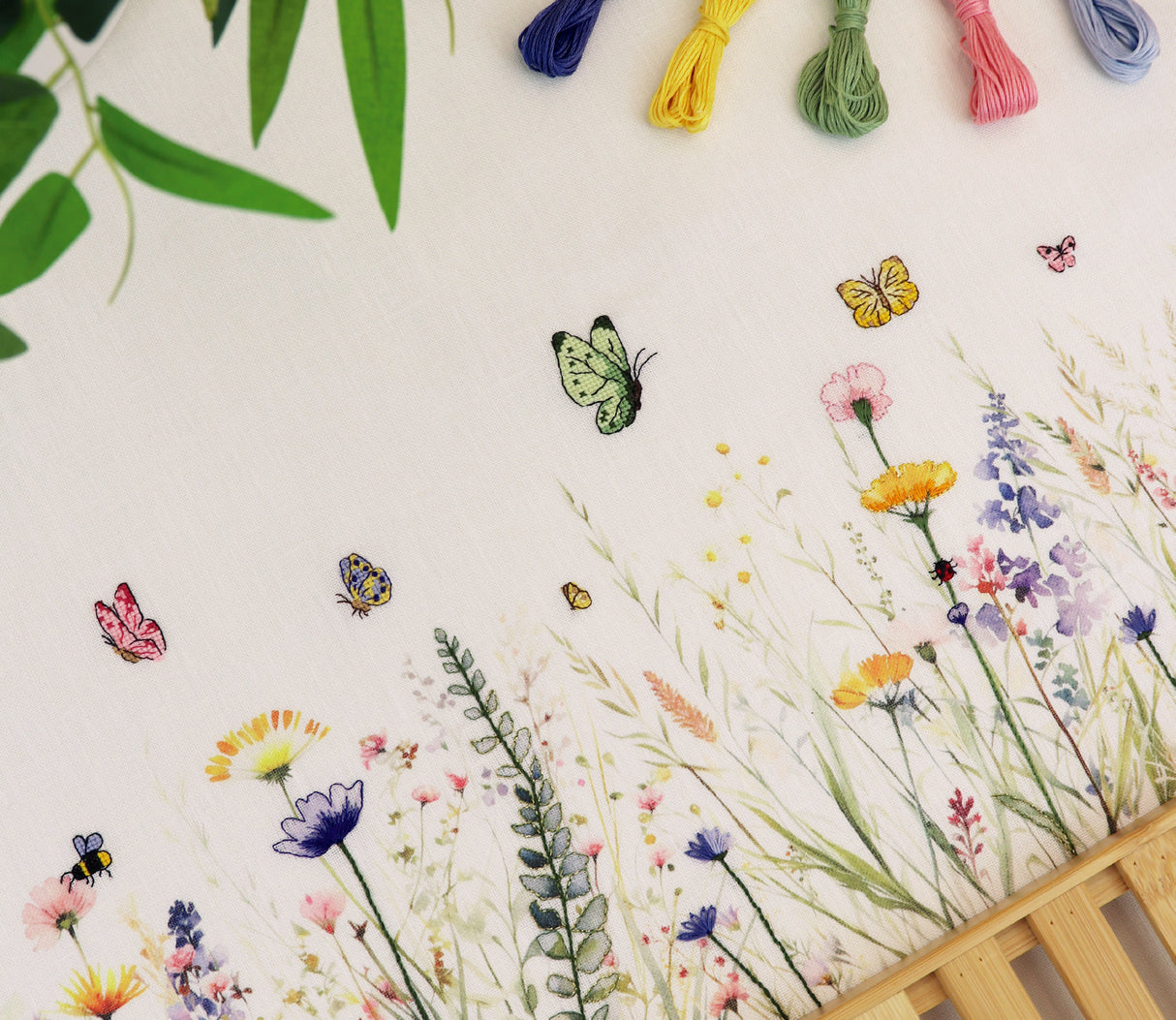 Catálogo gratuito Zweigart Wild Meadow, Watercolor Leaves y Spring Air - PDF