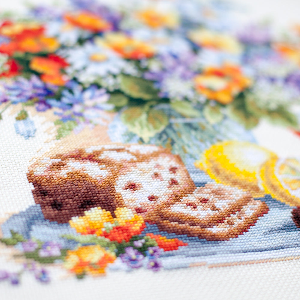 120-021 The best Tradition. Magic Needle Cross Stitch Kit