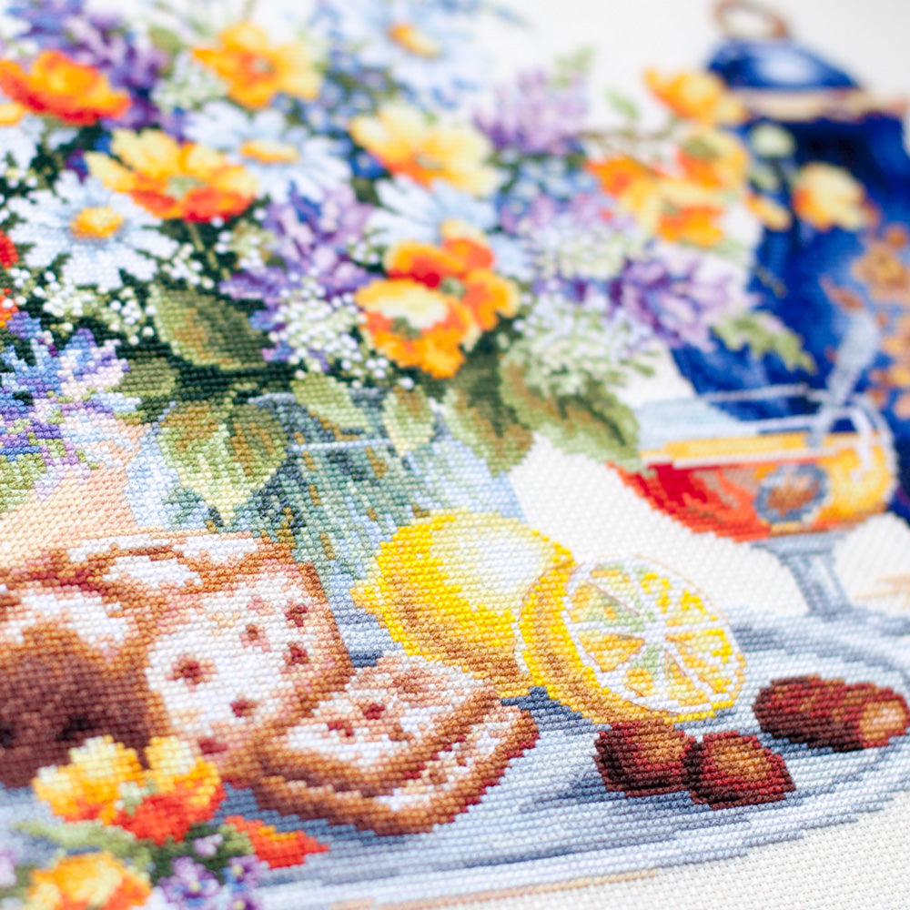 120-021 The best Tradition. Magic Needle Cross Stitch Kit