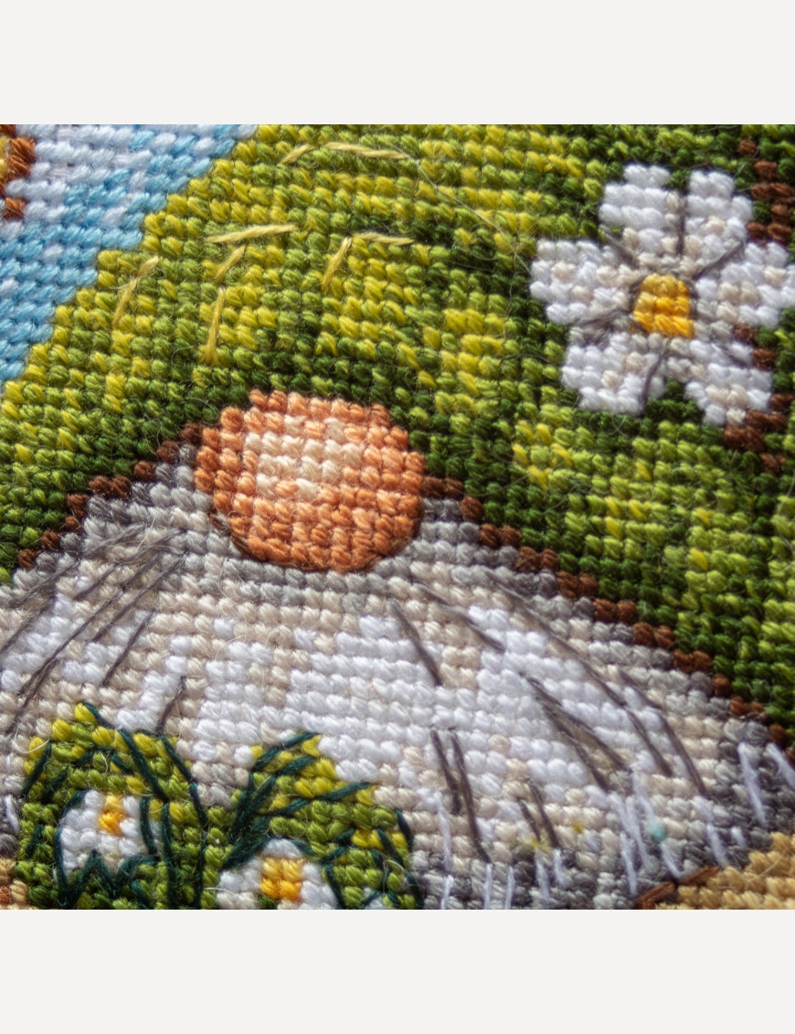 Kit de punto de cruz Aine A1042 – Blossom Gnome, gnomo de primavera, 20 × 20 cm