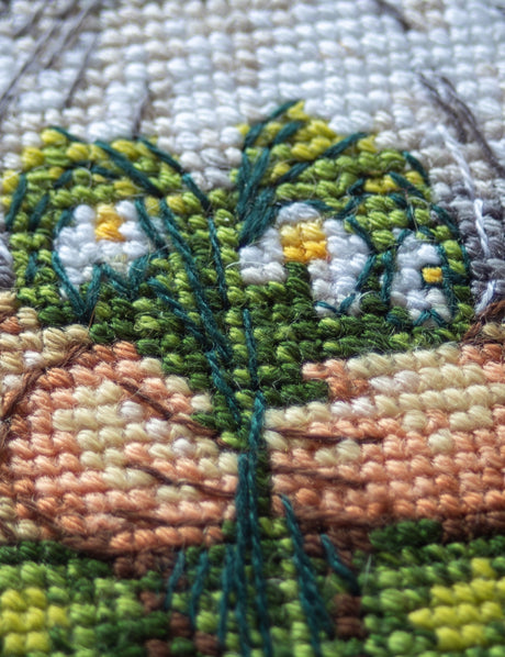 Kit de punto de cruz Aine A1042 – Blossom Gnome, gnomo de primavera, 20 × 20 cm