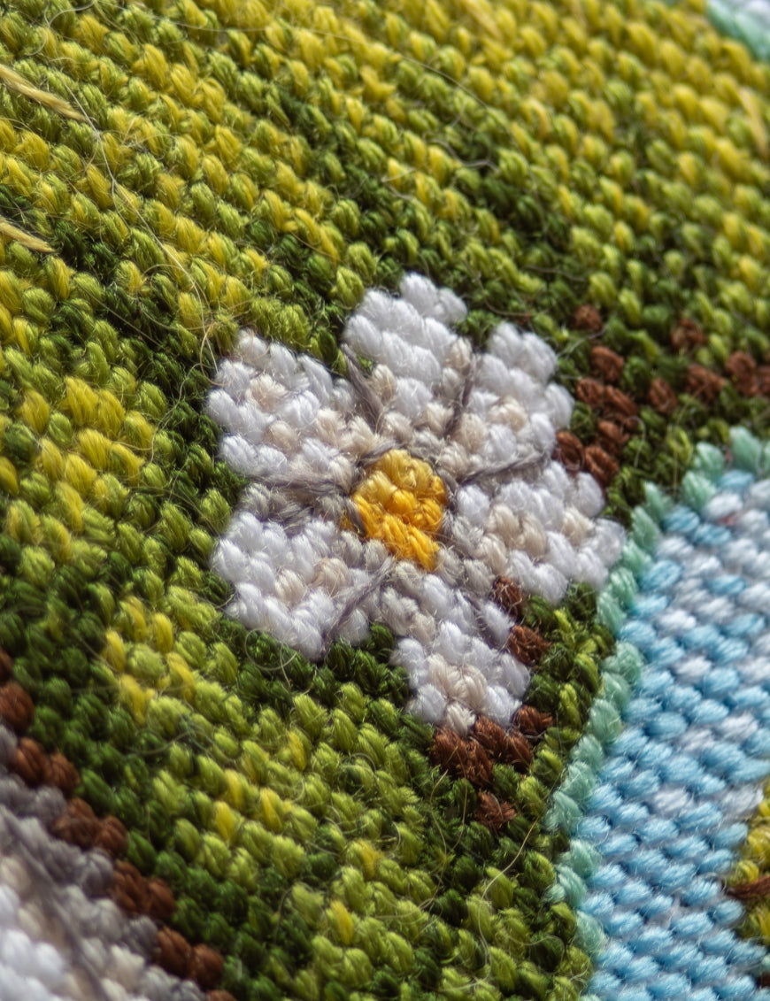 Kit de punto de cruz Aine A1042 – Blossom Gnome, gnomo de primavera, 20 × 20 cm