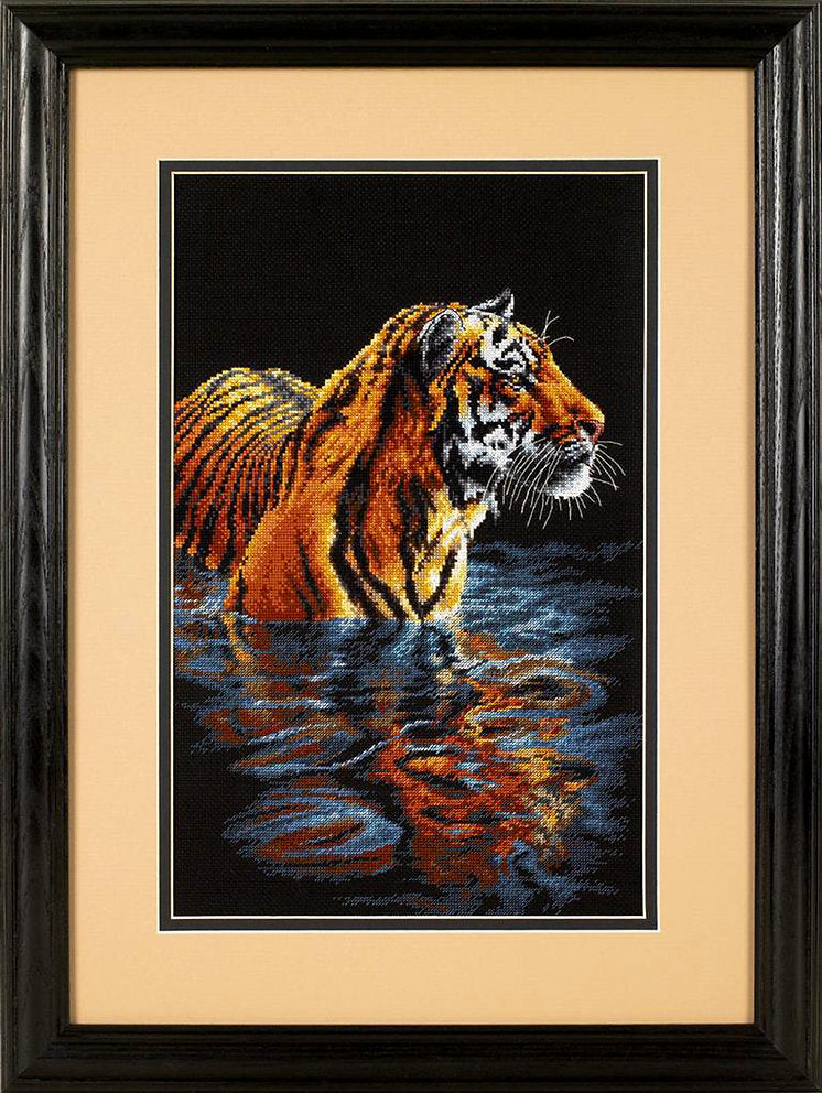 Tiger Relaxing - 35222 Dimensions - Cross Stitch Kit