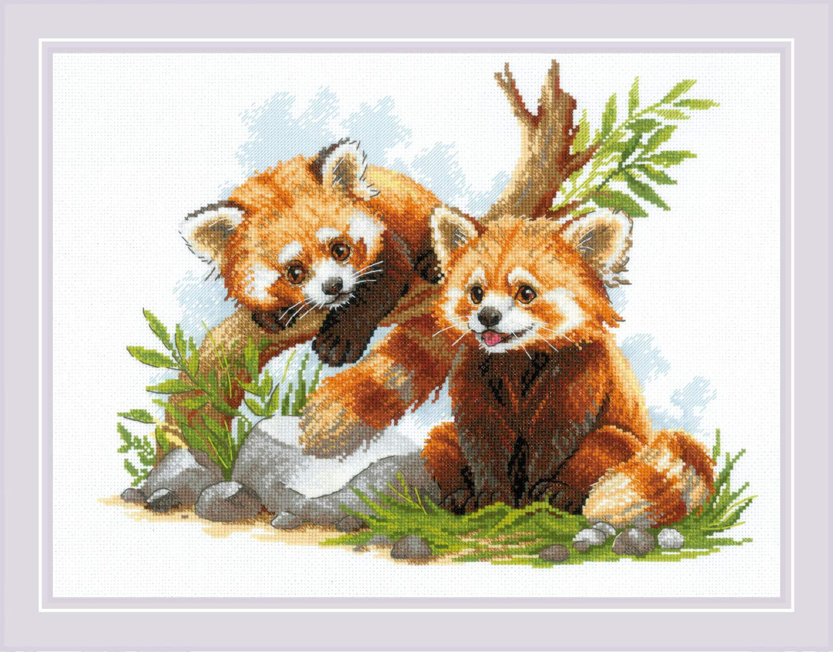 Kit de Punto de Cruz: "Red Panda Cubs" Riolis (#2257)