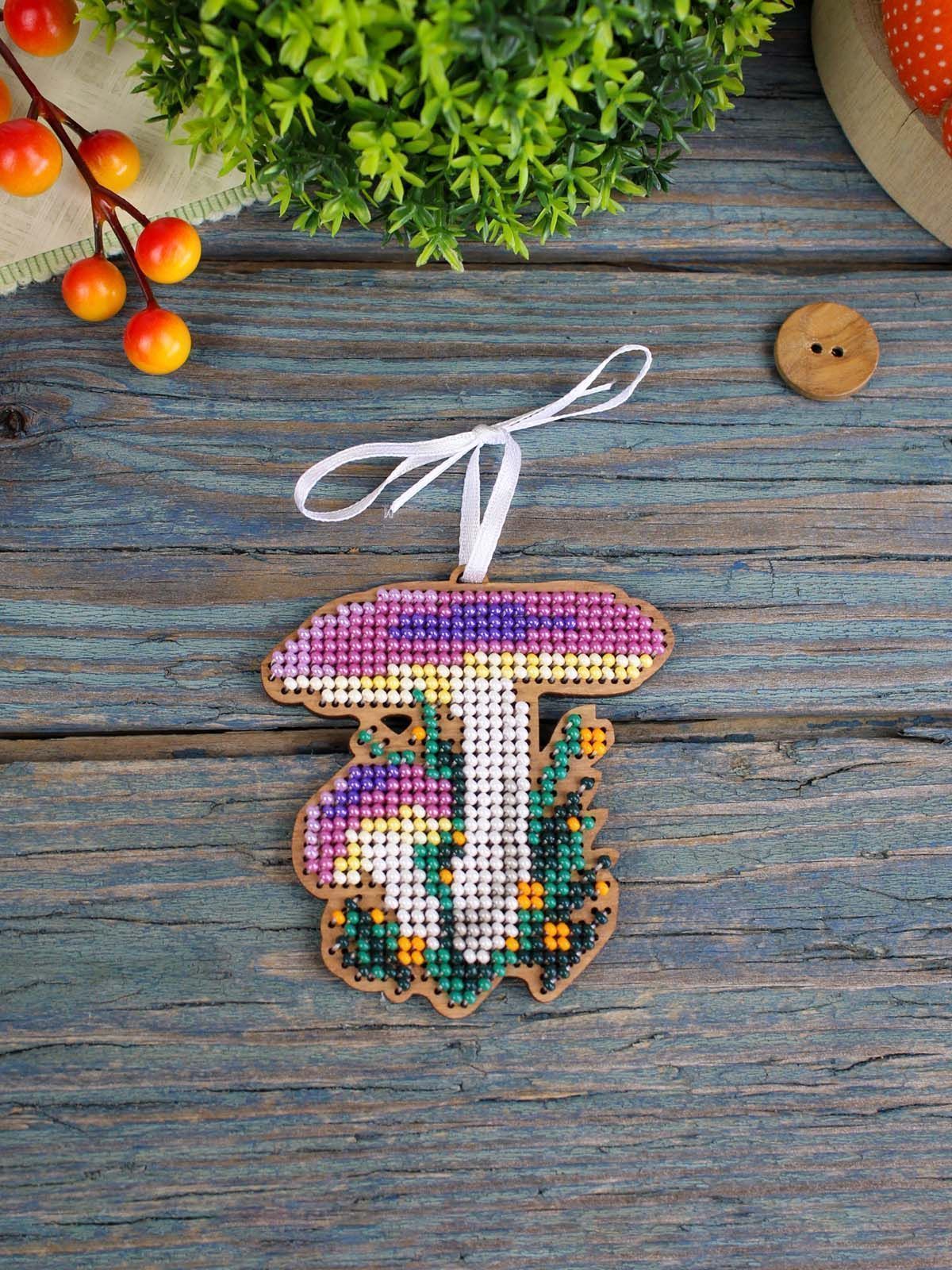 Kit de perles sur bois « Russula » MP Studia SO-150 – Décoration pour sapin de Noël 8 × 7 cm