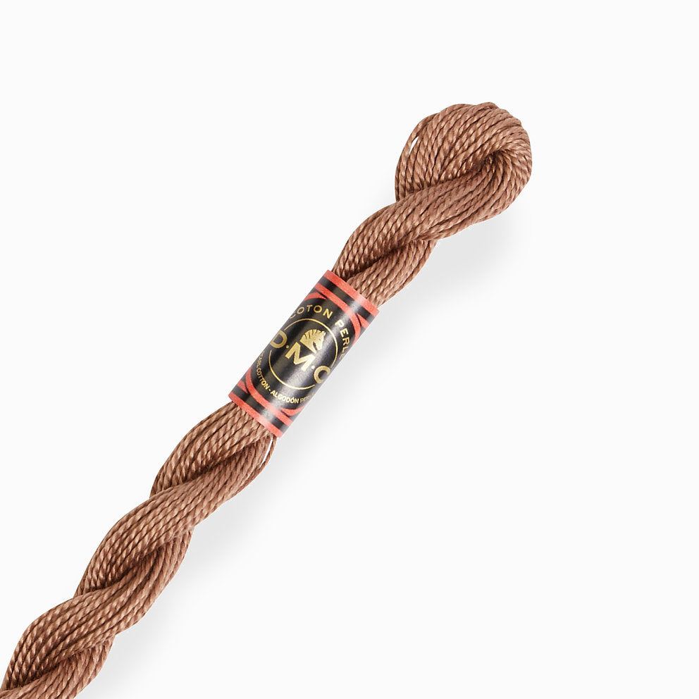 Hilo DMC Perlé 5 color 0840
