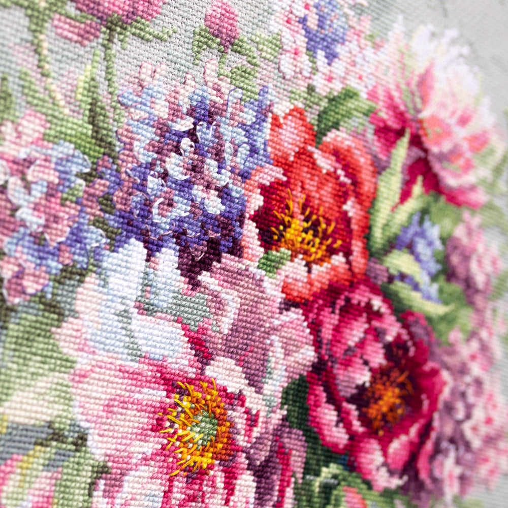 Kit de punto de cruz Magic Needle 510-224 – Peonias y Hortensias