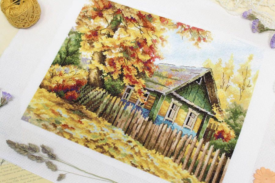 'House on the Hill' Cross Stitch Kit - SNV-839 MP Studia