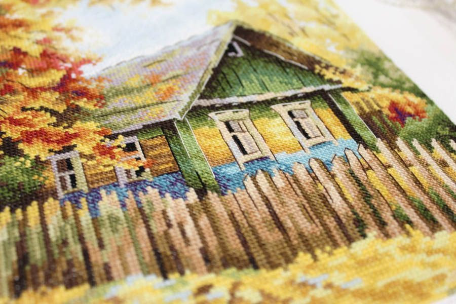 'House on the Hill' Cross Stitch Kit - SNV-839 MP Studia